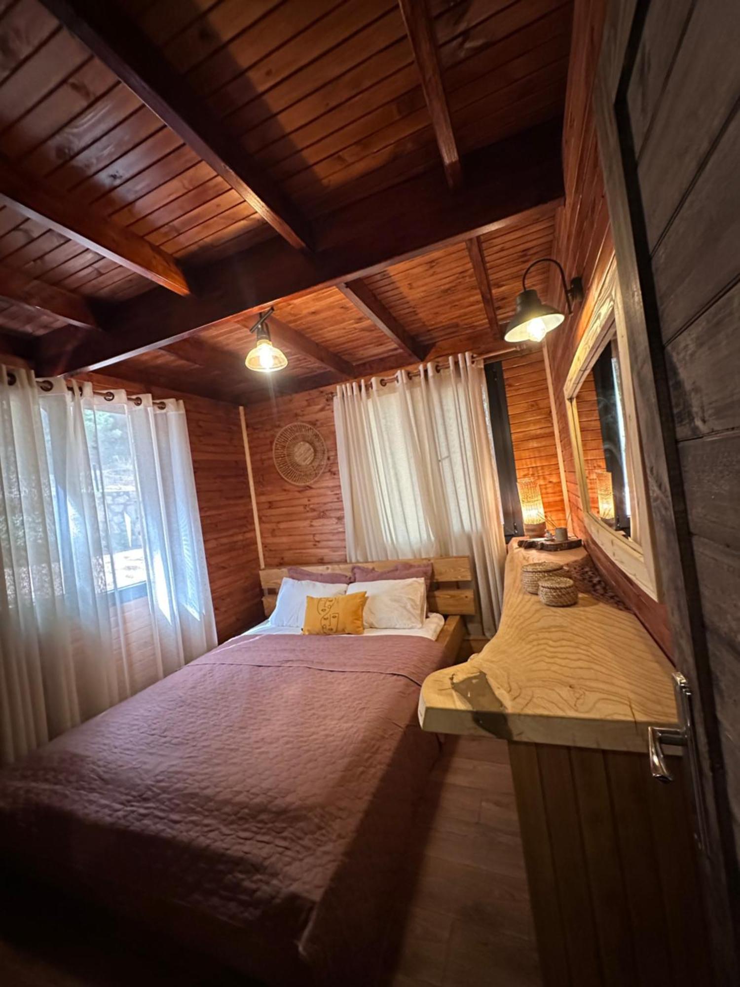 Panurlawoodenhouse Oezel Havuz& Sauna Mavi Экстерьер фото
